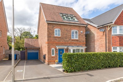 Broadfern, Standish, WN6 0GN
