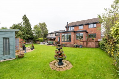 New Field Court, Westhoughton, BL5 3SA