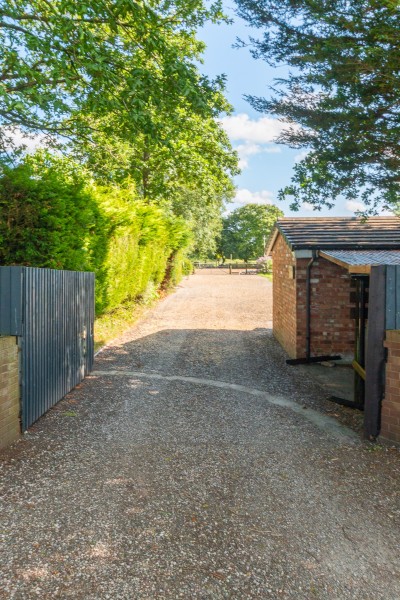 Images for Tunley Moss Stables, Tunley Moss, Wrightington. WN6 9RQ EAID:Regan Hallworth BID:Regan & Hallworth- Wigan