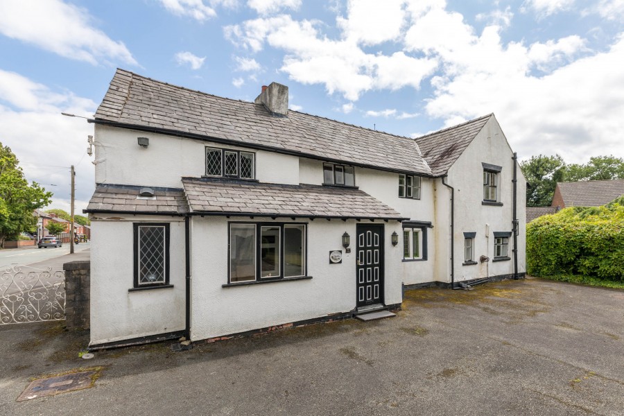 Images for Club House Farm, Wigan Road, Shevington, WN6 8AP
