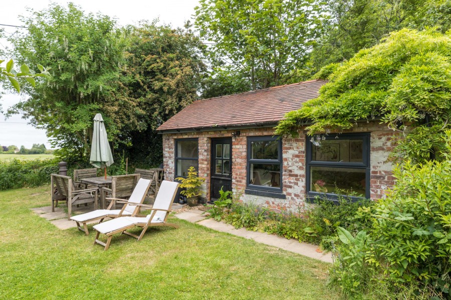 Images for Dog In The Wall Cottage , Sennicar Lane, Haigh, WN2 1LS