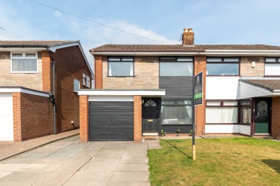 Chisholm Close, Standish, WN6 0QP