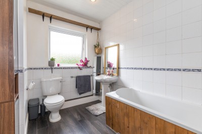 Images for Chorley Road, Standish, WN1 2TF EAID:Regan Hallworth BID:Regan & Hallworth- Wigan