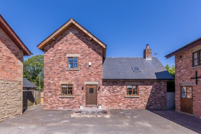The Stables, Robin Hill Farm East, Standish, WN6 0PS