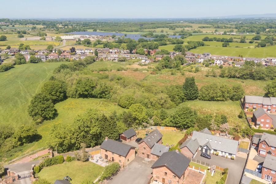 Images for The Stables, Robin Hill Farm East, Standish, WN6 0PS