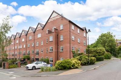 Gardinar Close, Standish, WN1 2UN