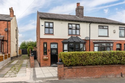 City Road, Kitt Green, Wigan, WN5 0BD