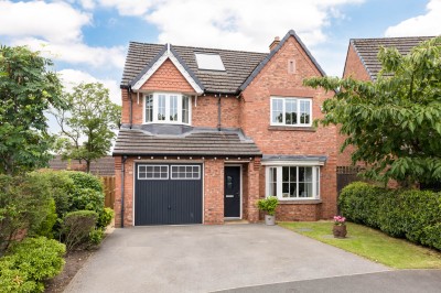 Cherry Tree Close, Charnock Richard, PR7 5FJ