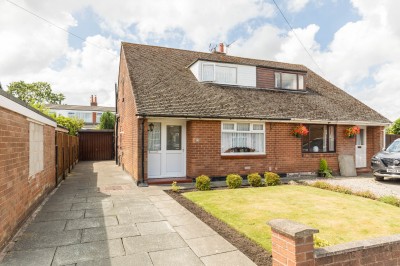 Coniston Park Drive, Standish, WN6 0AS