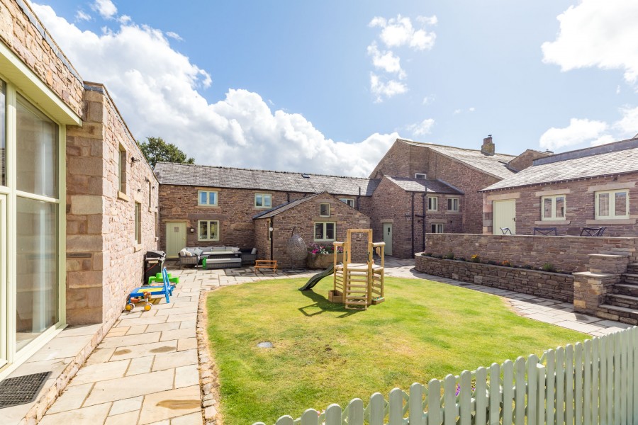 Images for Black Lion Barn, Blackburn Road, Heapey, Chorley, PR6 8EJ