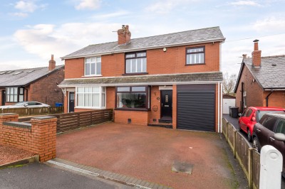 Pepper Lane, Standish, WN6 0PW