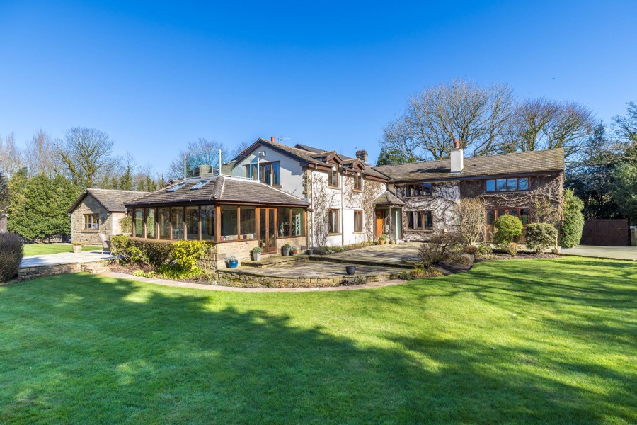 Images for Taylors Farm, Back Lane, Heath Charnock, PR6 9DN