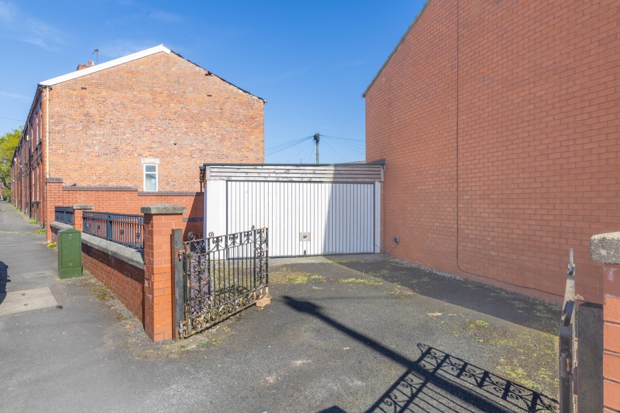 Images for Woodhouse Lane, Wigan, WN6 7LF