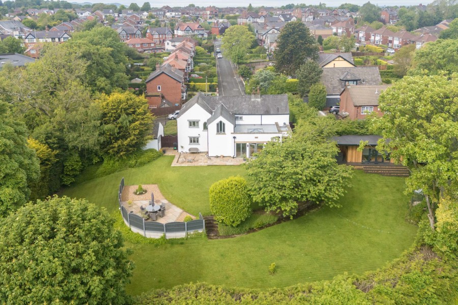 Images for Halliwells Farm, Yarrow Gate, Chorley, PR7 3AZ