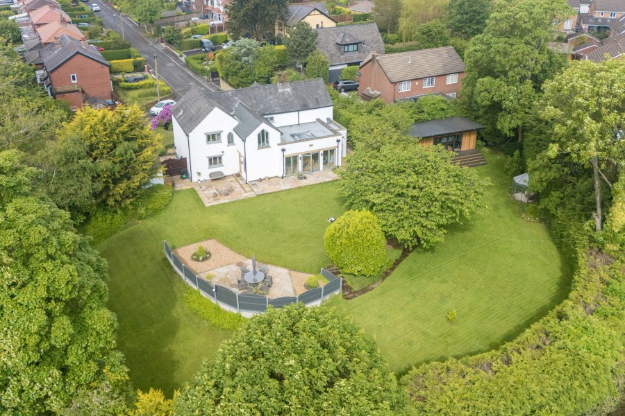 Images for Halliwells Farm, Yarrow Gate, Chorley, PR7 3AZ