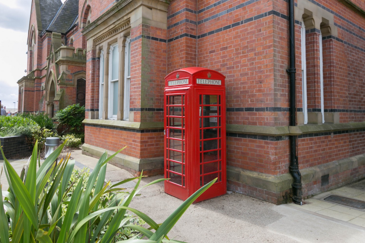 Wigan's red phone boxes given grade II listing. 
